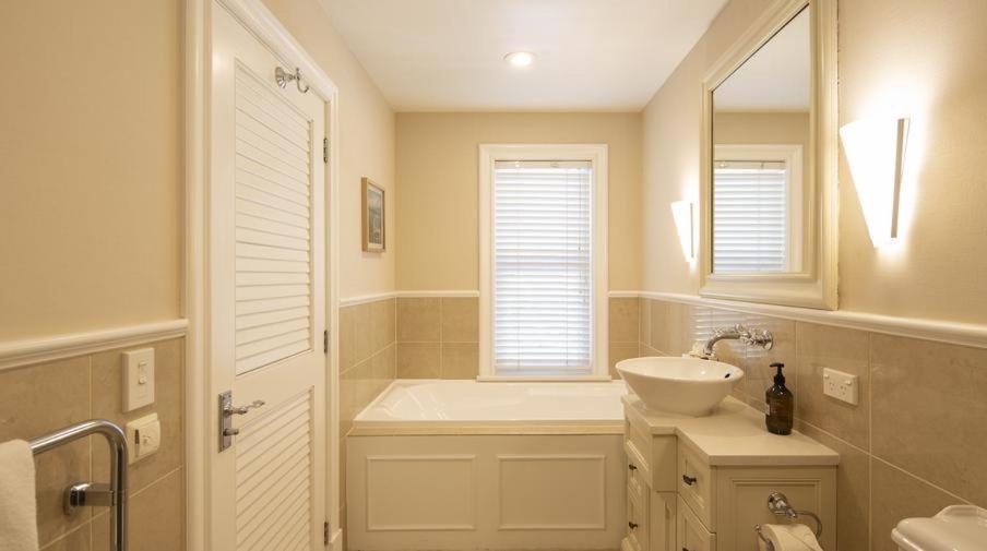Esplanade Haven #4 Apartment Queenstown Bagian luar foto